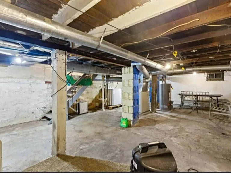 909 Baker St — Photo 21