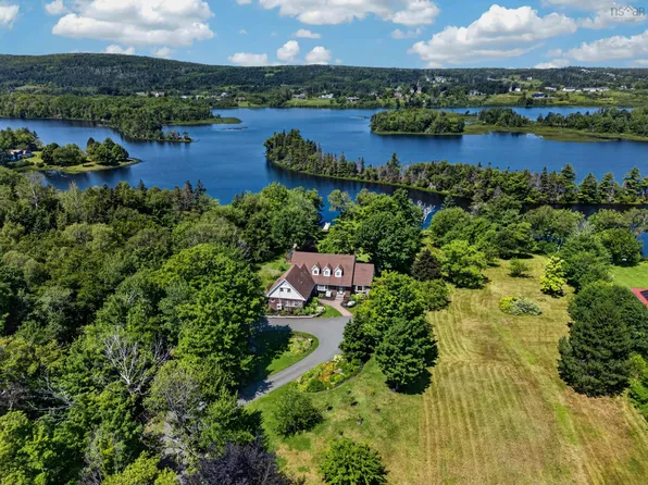 1864 Kings Rd, Sydney River, NS B1L 1C5