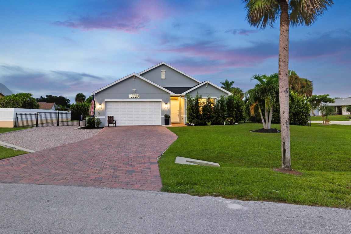 next background image