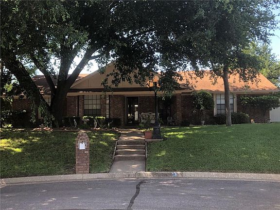 2nd image of 1108 Cypress Ct