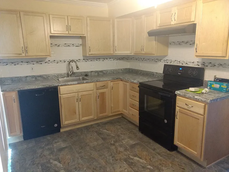 1615 Cottonwood Dr #16 — Photo 1