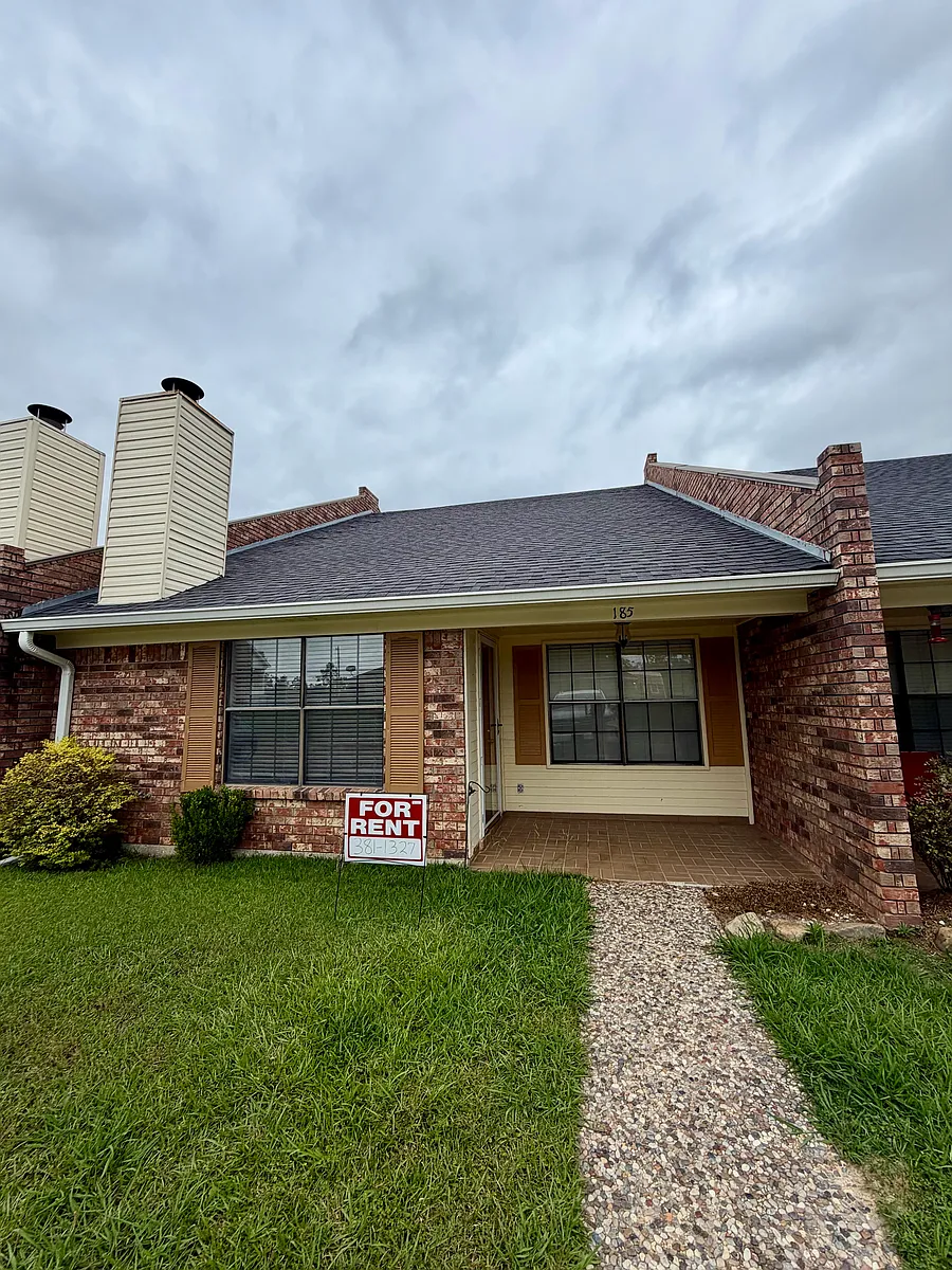 View of Outside Townhouse - 185 Pine Hills Dr