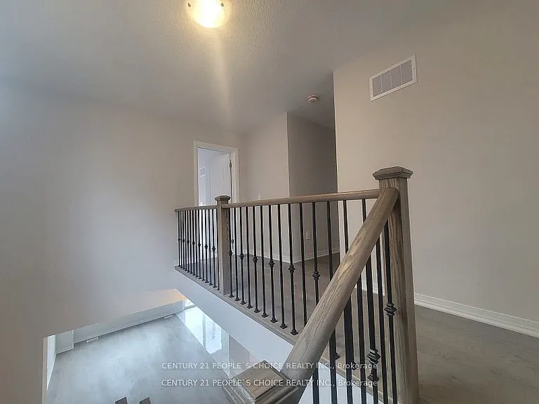 208 Leslie Davis St — Photo 5