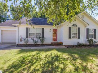 201 Kingsman Ln, Easley, SC 29642