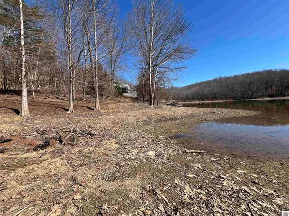 2 E Oak Ridge Rd, Cadiz, KY 42211