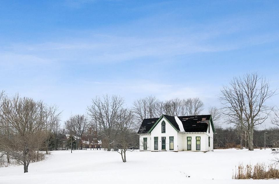 1st image of 2432 Bauer Rd