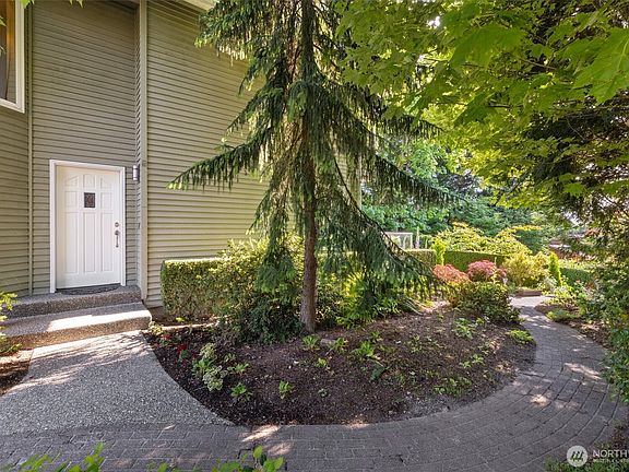 3rd image of 1201 Kirkland Avenue