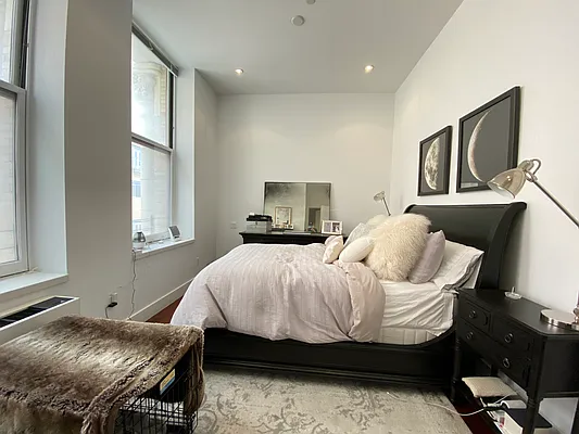 Rented by Compass | media 28