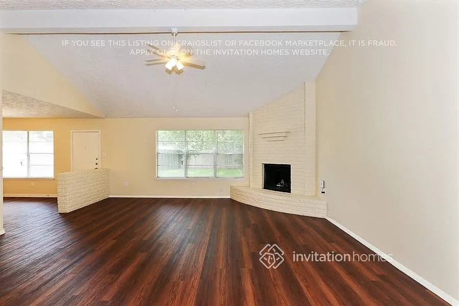 5826 Walnutgate Dr Spring, TX 77373 — Photo 4