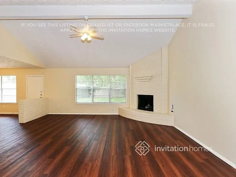 5826 Walnutgate Dr — Photo 4