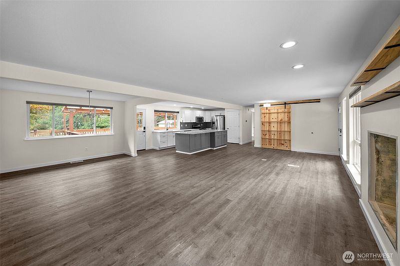 3rd image of 9320 31 Street E