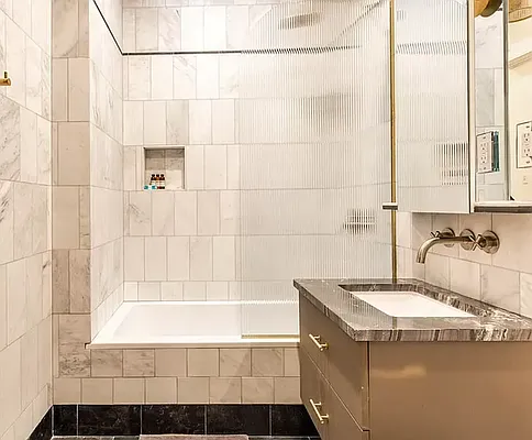 Rented by REAL New York | media 7