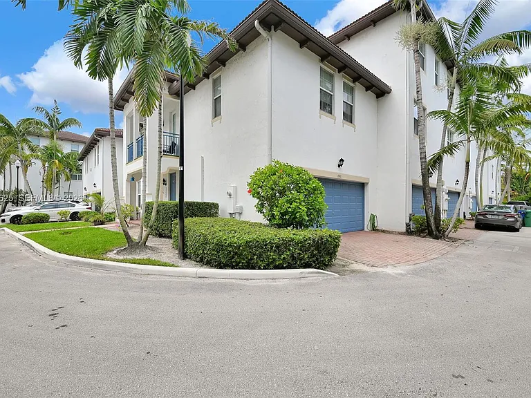 11940 SW 25th Ct #2 — Photo 34