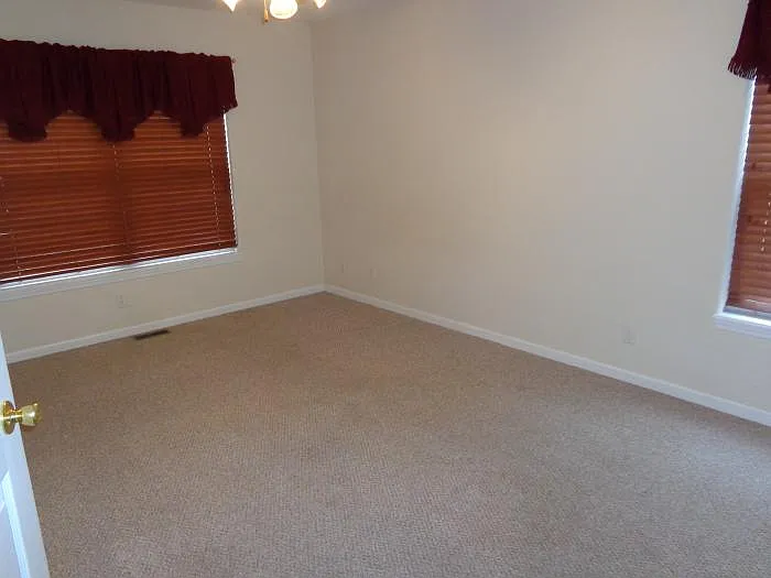 22275 Leeds Dr #B — Photo 8