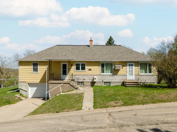 37 N Washington Ave, Iron River, MI 49935