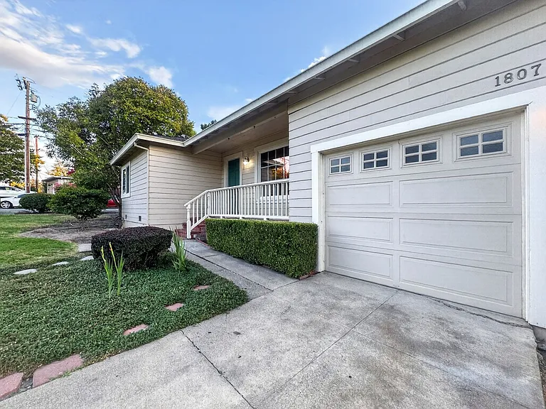 1807 San Miguel Dr — Photo 25