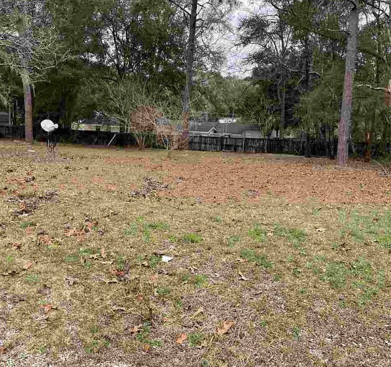 2nd image of 4013 Bishop Rd