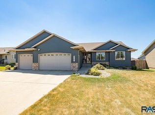 8201 S Brett Ave, Sioux Falls, SD 57108