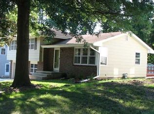 1206 W Clinton Ave, Indianola, IA 50125