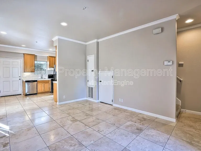 815 Alice St #B — Photo 5