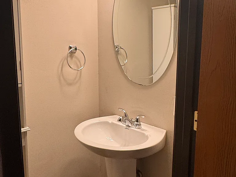 4933 Singleton Dr — Photo 12