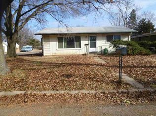 1802 Hackney St, Winfield, KS 67156