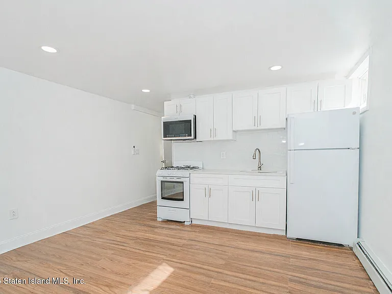280 Targee St #1 — Photo 4