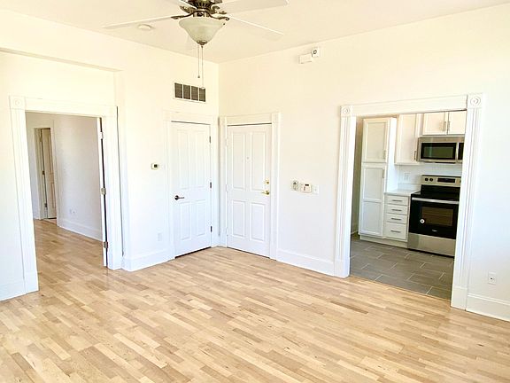 4th image of 4400 Chouteau Ave APT 2A