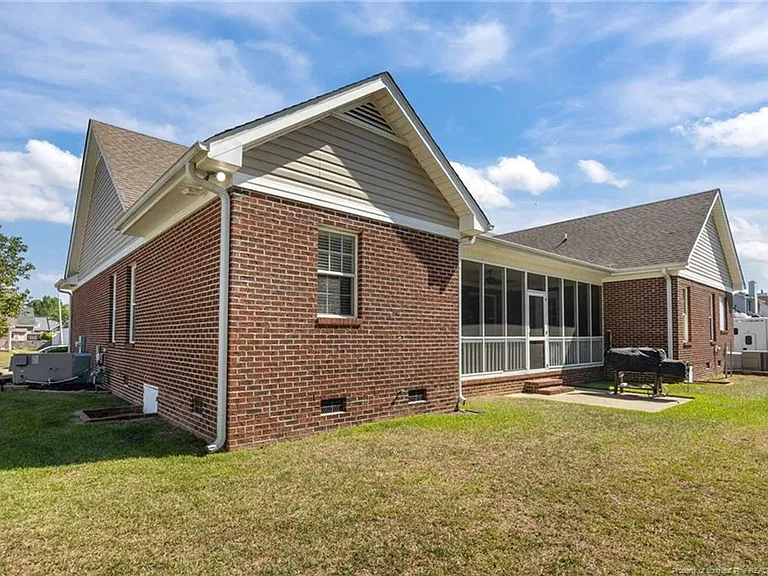 3805 Sunchase Dr — Photo 41