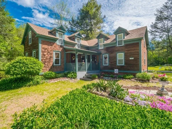 3006 Thorndike St, Palmer, MA 01069