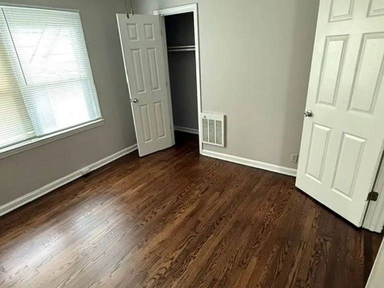 203 Sunset St — Photo 10
