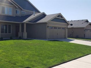 4119 Phoenix Ln, Pasco, WA 99301
