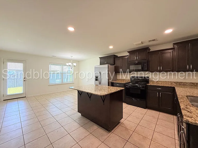 3912 W 104th Ct S — Photo 8