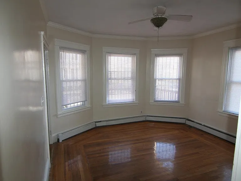 202 Oakland Ave — Photo 3