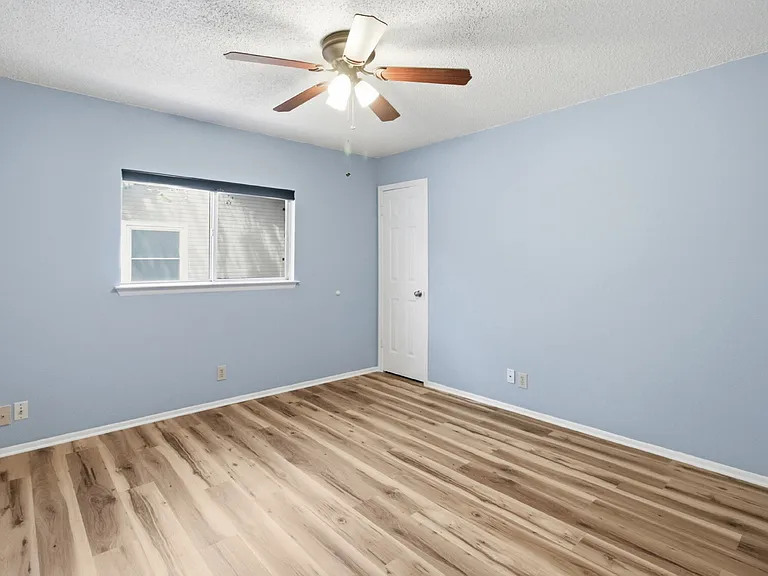 3840 Forsyth Park — Photo 28