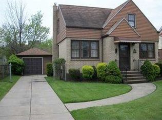 198 Lowell Rd, Buffalo, NY 14217