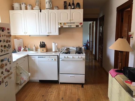 4th image of 4315 N Oakley Ave APT 2