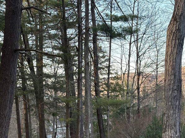 1 N Ridge Road, Rockingham, VT 05101