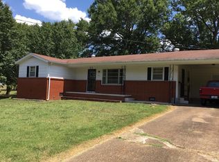 209 Allen St, Bruceton, TN 38317
