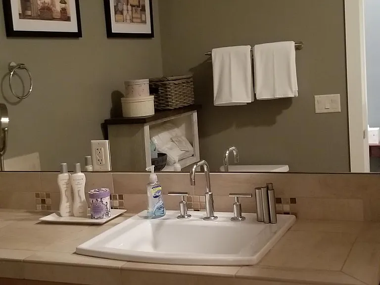 Bathroom with Make-up Mirror & Seat