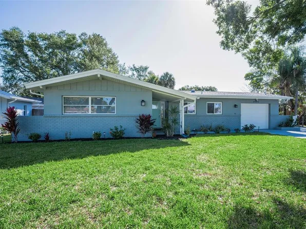 94 Nicholas Dr, Dunedin, FL 34698