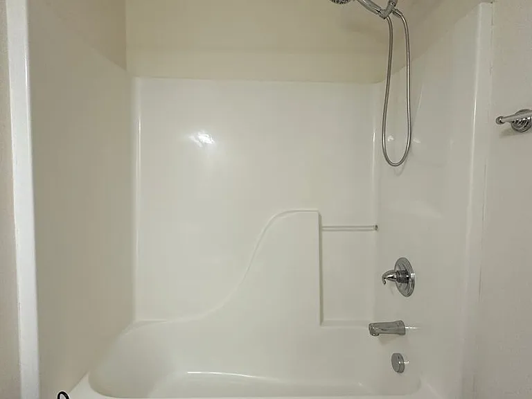 1437 Day Lily Dr — Photo 18