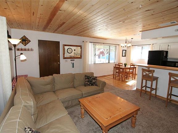4th image of 1107 Greenway Dr