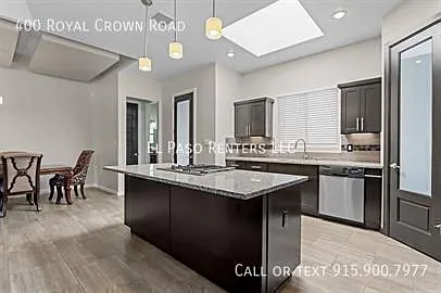 400 Royal Crown Rd — Photo 28