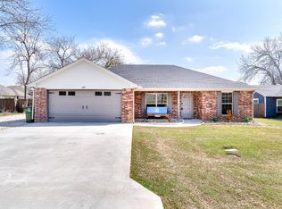 407 Dewitt St, Collinsville, TX 76233