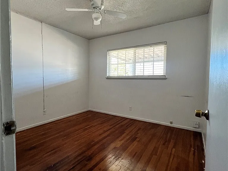 7142 Church Ave — Photo 10