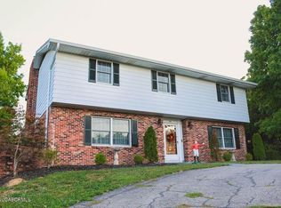 3015 Country Club Dr, Jefferson City, MO 65109