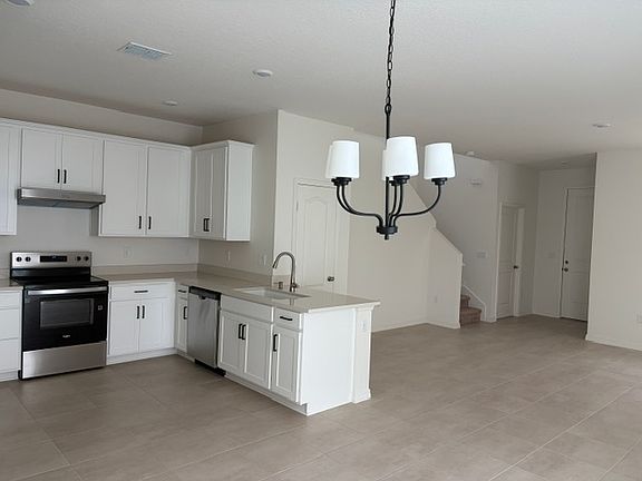 5th image of 2728 Plover St