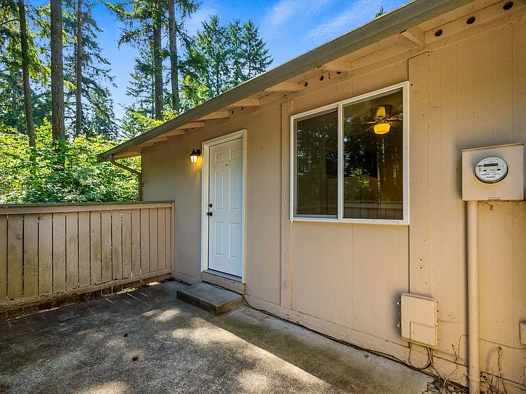 1830 Carpenter Rd SE — Photo 6