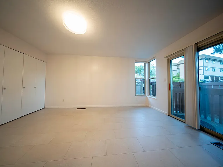 2022 Ascot Dr — Photo 12